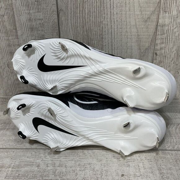 Athletic_Shoes